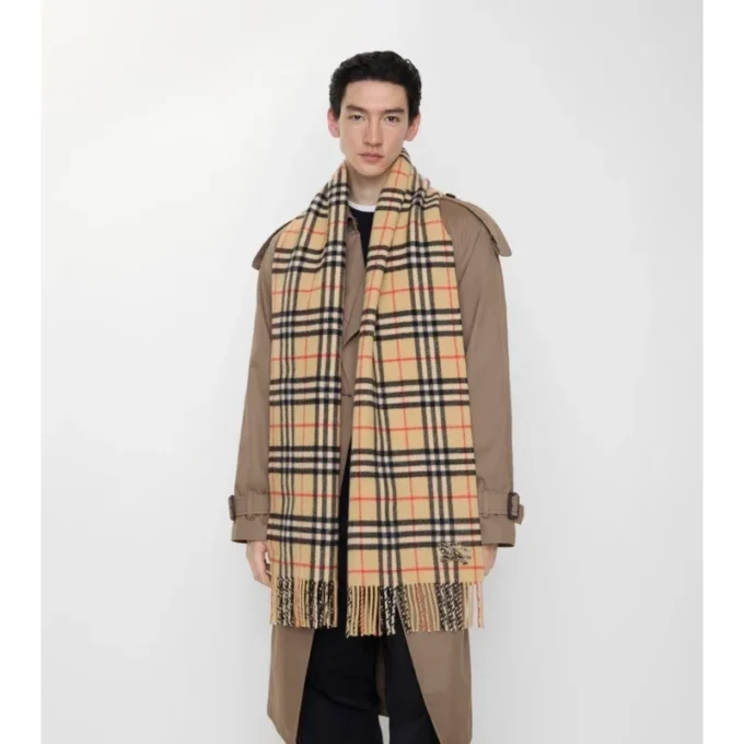 Sciarpa in cashmere con motivo a quadri