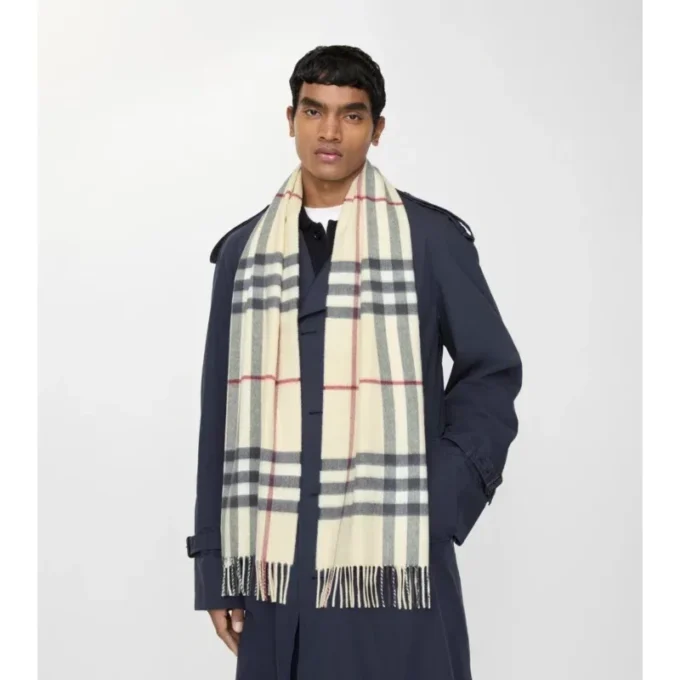 Sciarpa in cashmere con motivo a quadri