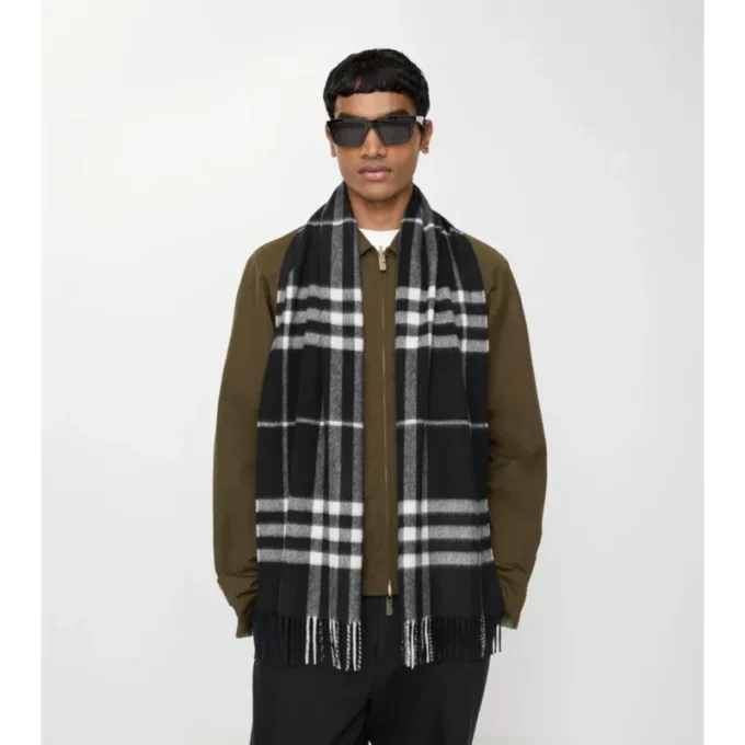 Sciarpa in cashmere con motivo a quadri