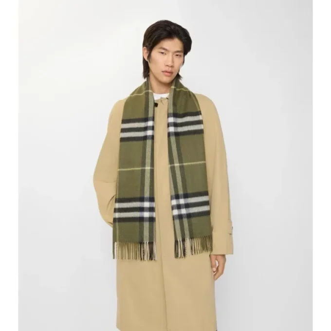 Sciarpa in cashmere con motivo a quadri