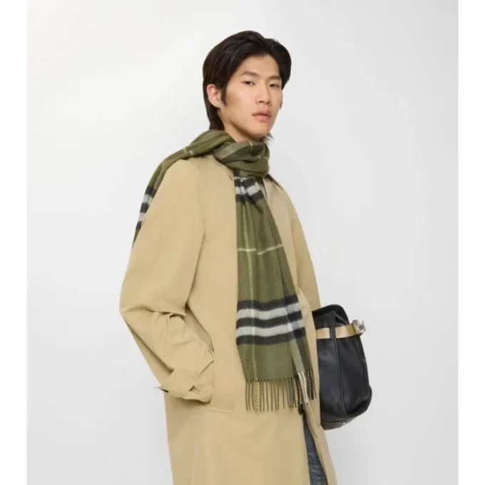 Sciarpa in cashmere con motivo a quadri