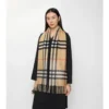 Sciarpa in cashmere con motivo a quadri sfumati e cristalli