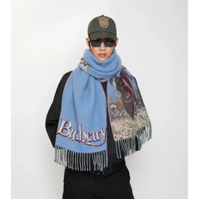Sciarpa in cashmere con ritratto di cavaliere