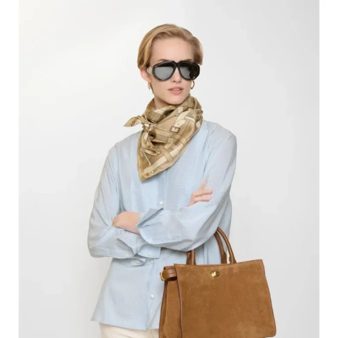Sciarpa in seta con motivo Belt Check