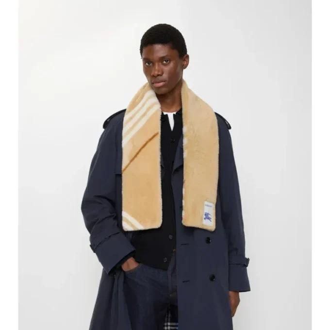 Sciarpa in shearling a quadri stretti