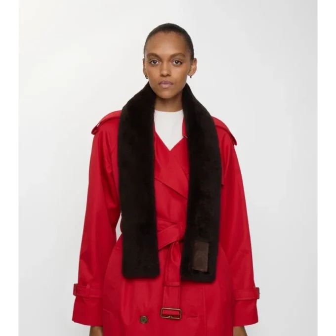 Sciarpa in shearling con etichetta stretta