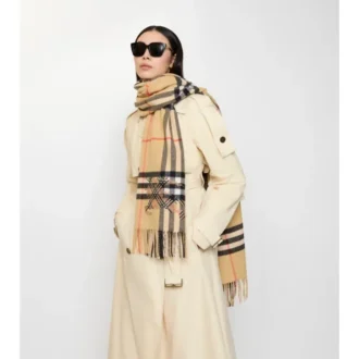 Sciarpa larga in cashmere con motivo EKD a punto croce