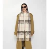 Sciarpa larga in cashmere con motivo EKD a punto croce