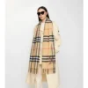 Sciarpa larga in cashmere con motivo EKD a punto croce