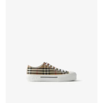 Sneakers a quadri