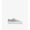 Sneakers a quadri