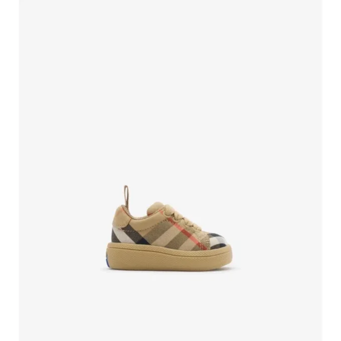Sneakers a quadri