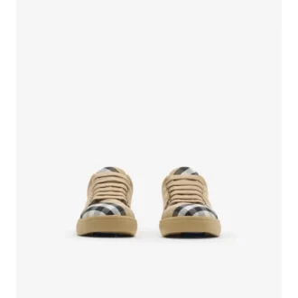 Sneakers a quadri