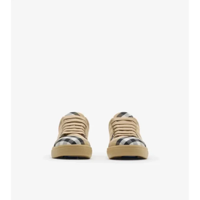 Sneakers a quadri