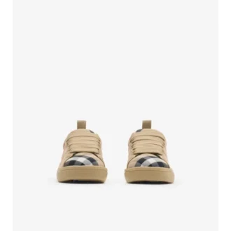 Sneakers a quadri