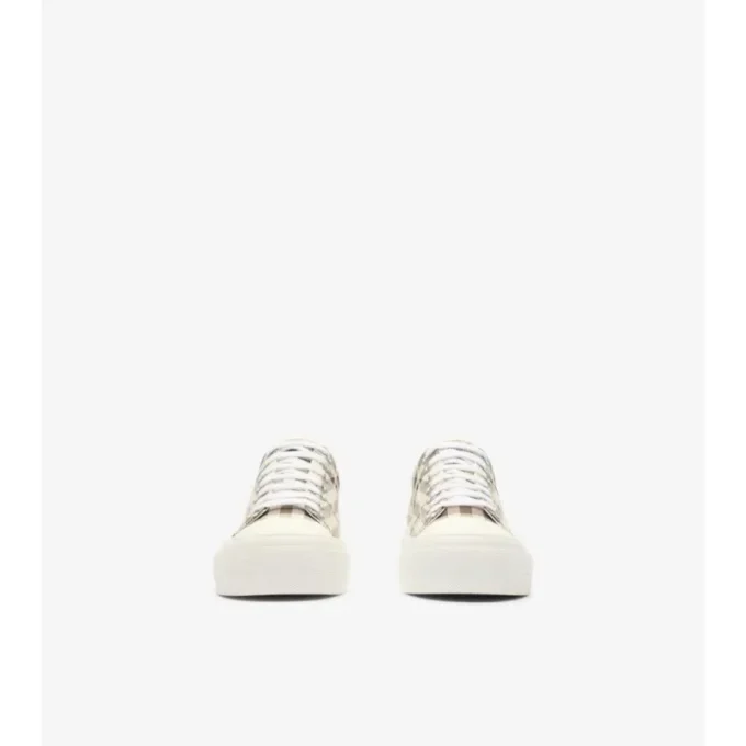 Sneakers a quadri