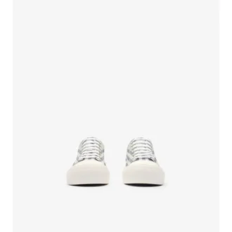 Sneakers a quadri