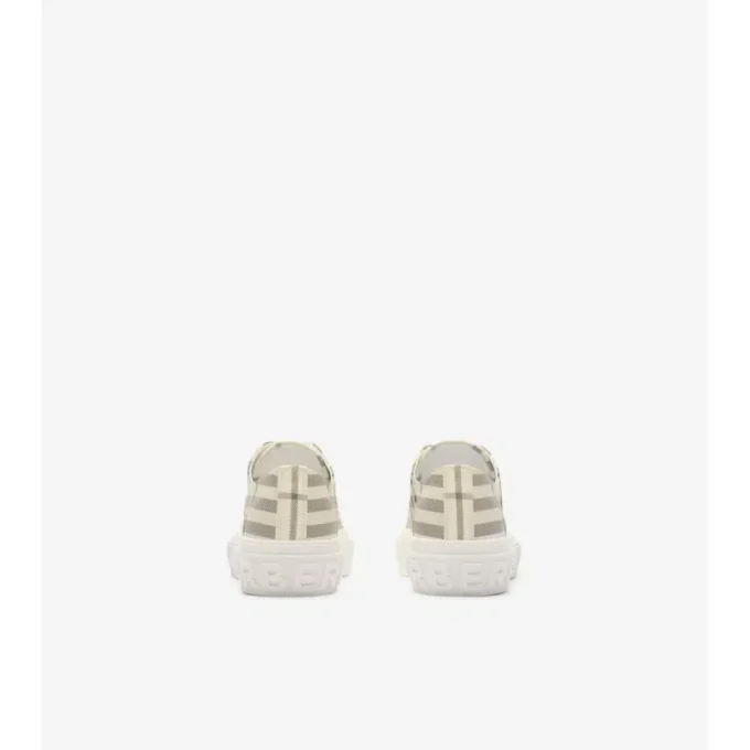 Sneakers a quadri