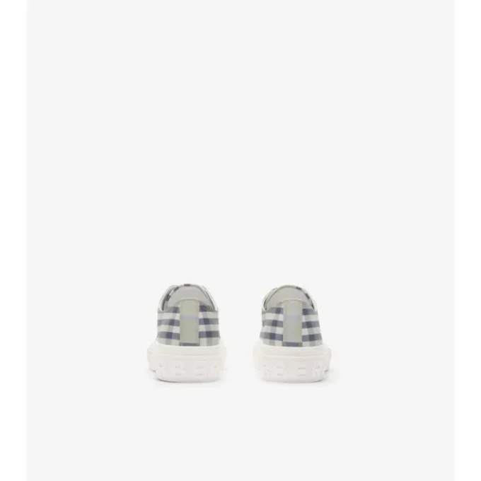 Sneakers a quadri