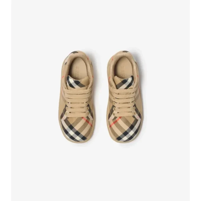 Sneakers a quadri