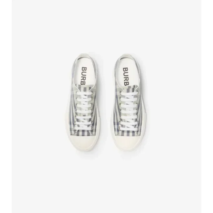 Sneakers a quadri