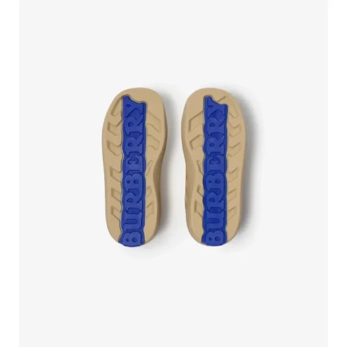 Sneakers a quadri