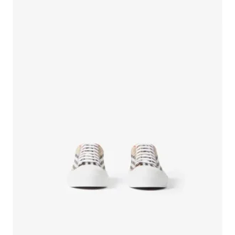 Sneakers Check