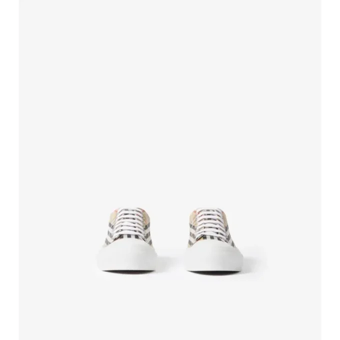 Sneakers Check