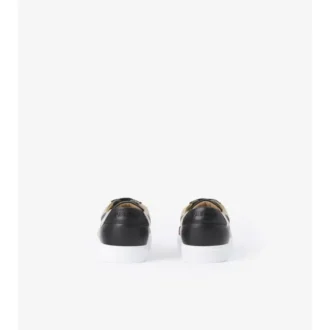 Sneakers con motivo a quadri e pelle