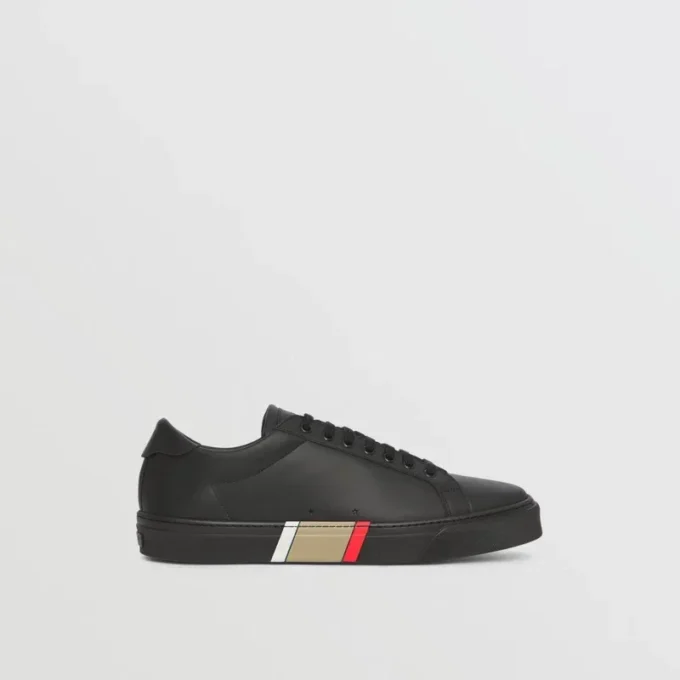 Sneakers in pelle con dettagli a righe