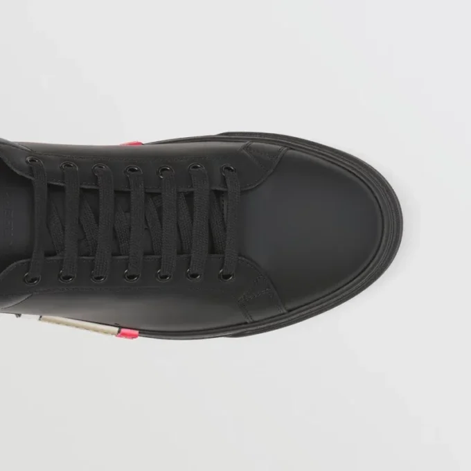 Sneakers in pelle con dettagli a righe