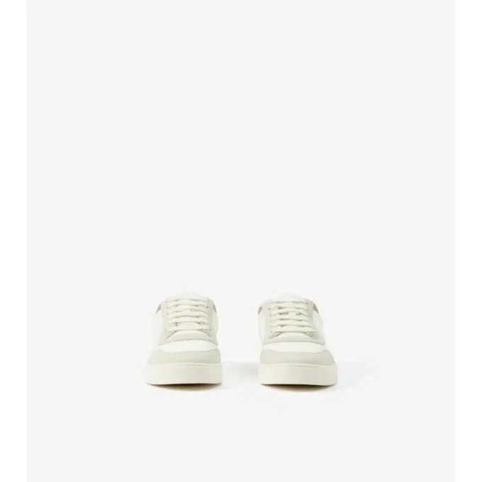 Sneakers in pelle, pelle scamosciata e motivo a quadri