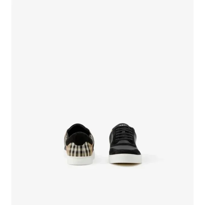 Sneakers in pelle, pelle scamosciata e motivo a quadri