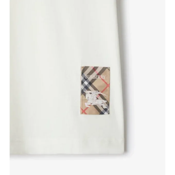 T-shirt in cotone con etichetta a quadri