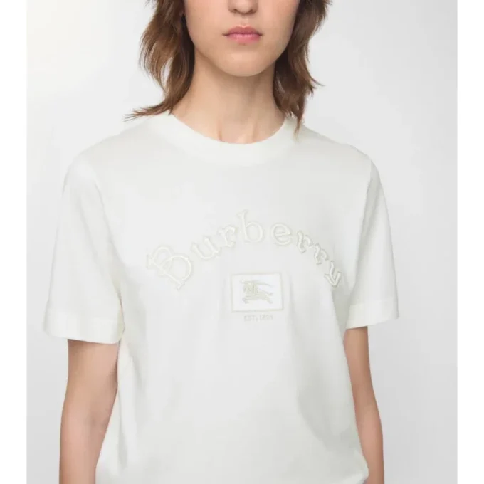T-shirt in cotone con logo gotico