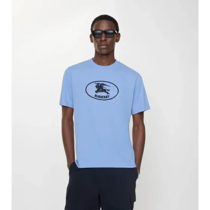 T-shirt in cotone con motivo Knight Stamp