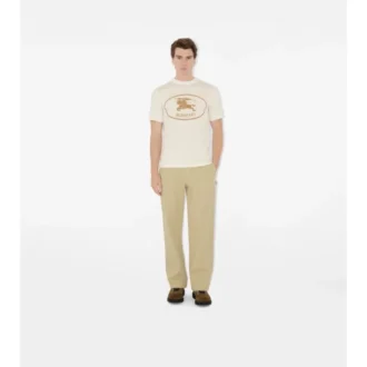T-shirt in cotone con motivo Knight Stamp