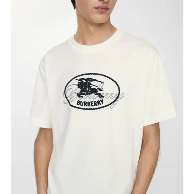 T-shirt in cotone con motivo Knight Stamp