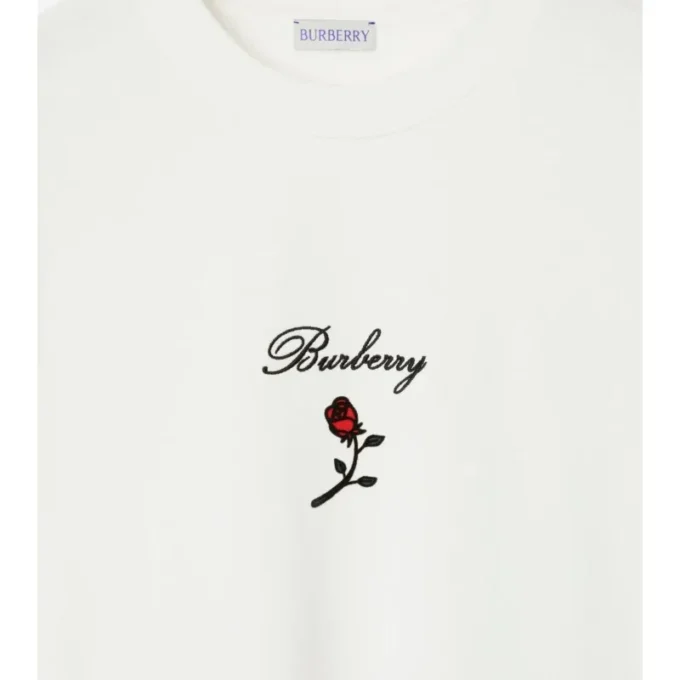 T-shirt in cotone con rose