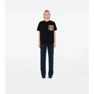 T-shirt in cotone con tasca a quadri
