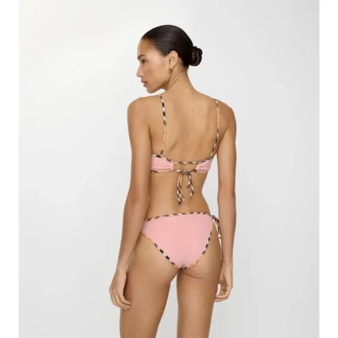 Top bikini con bordi a quadri