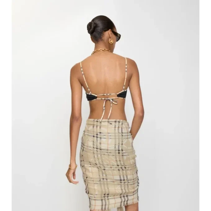 Top bikini con bordi a quadri