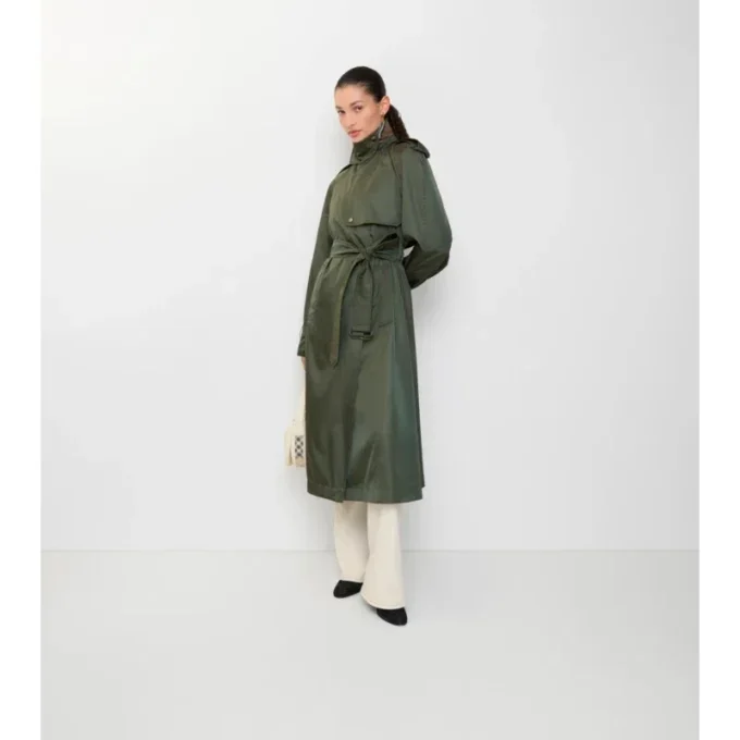 Trench lungo in nylon con cappuccio
